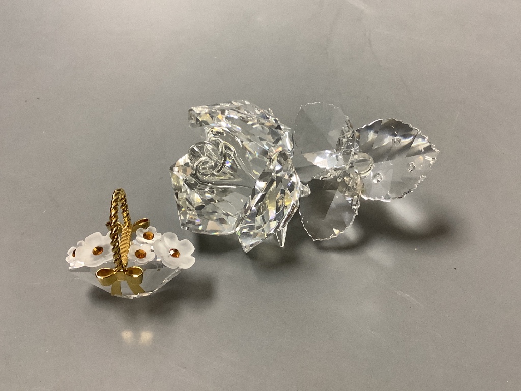 Six pieces of Swarovski crystal glass